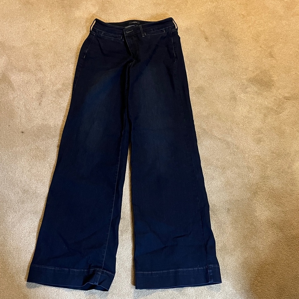 NYDJ Trouser Jeans Lift Tuck Technology Wide Leg Jeans size 6. Like new